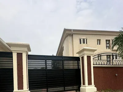6 Units of 3 Bedroom Apartment with BQ, Swimming Pool, Gym — Ikoyi, Lagos