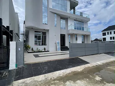 Luxurious 5 Bedroom Detached Duplex with Rooftop Terrace and Pool — Chevron, Lekki, Lagos