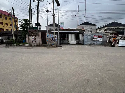 3 Bedroom Bungalow with 2 Bedroom BQ with Shops — Yaba, Lagos
