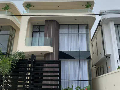 5 Bedroom Detached Duplex with Swimming Pool — Lekki, Lagos