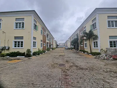 18 Units of 3 Bedroom Flats with Adult & Kids Pool, & Playground — Lekki Phase 1, Lekki, Lagos