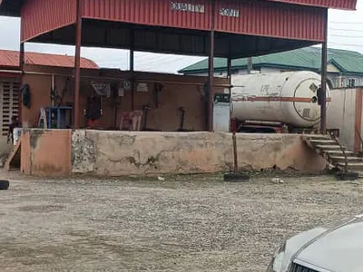 Functioning Gas Plant / Filling Station — Igando/Egbeda Express Road., Igando, Ikotun, Lagos
