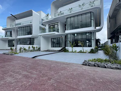 5 Bedroom Detached Duplex with Smart Home — Lekki, Lagos