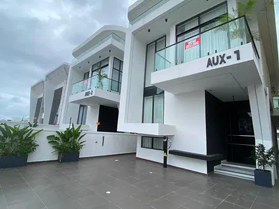 5 Bedroom Detached Duplex with Swimming Pool — Orchid Road, Lekki, Lagos