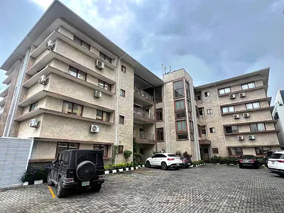 3-Bedroom Apartment with Elevator — Ikoyi, Lagos