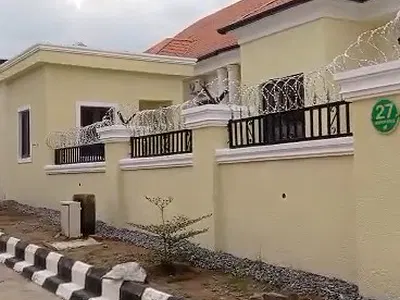 2 Bedroom Luxury Bungalow with a 1 Bedroom BQ — Fort Royal Estate, Lugbe District, Abuja