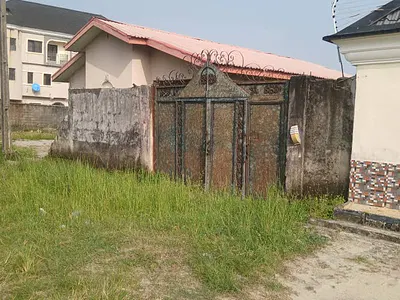 5 Bedroom Detached Bungalow on 660SQM in an Estate — Badore Road, Ajah, Lagos