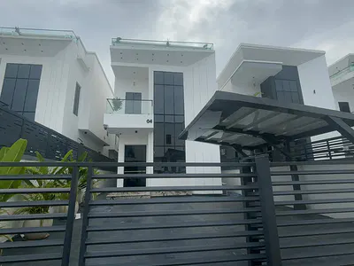 5 Bedroom Detached Duplex with Swimming Pool — Lekki, Lagos