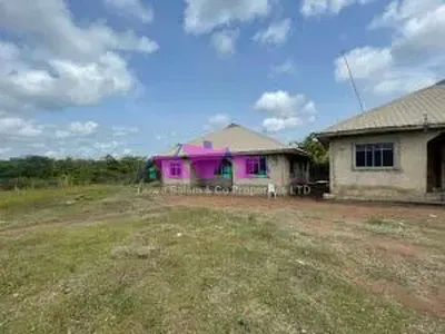 35 Acres Poultry Farm Land — Alabata, Abeokuta, Ogun State., Ibadan, Oyo