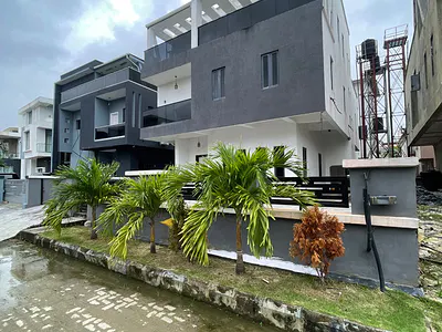 5 Bedroom Fully Detached Duplex — Lekki, Lagos