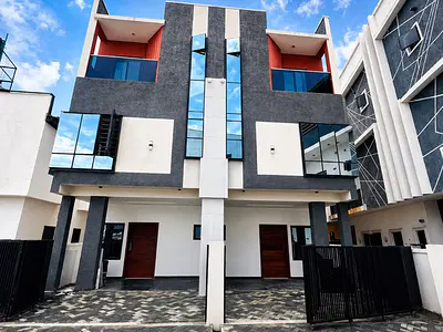 4 Bedroom Detached Duplex+bq — Ibrahim Street Guzape, Guzape District, Abuja