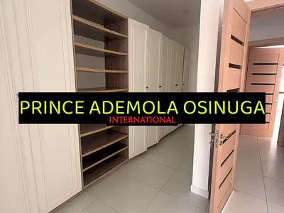 Luxury 4 Bedroom Terrace House with Rooftop, BQ, Pool in a Mini Estate — Ikoyi, Lagos