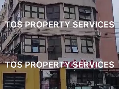 Solid 3 Storey Building of Flats & Warehouses — Along Bajulaiye Road, Shomolu, Lagos, Shomolu, Lagos