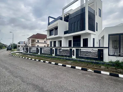 6 Bedroom Detached Duplex with Swimming Pool — Osapa, Lekki, Lagos