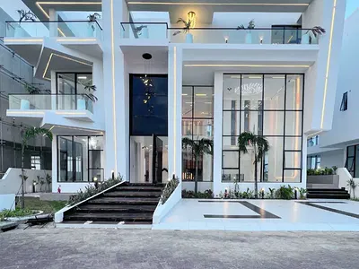 5 Bedroom House with Pool, Gym and Cinema — Lekki, Lagos
