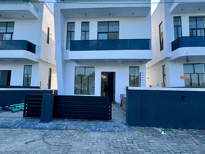 4 Bedroom Fully Detached Duplex with Swimming Pool — Walton Gate Estate, Sangotedo, Ajah, Lagos