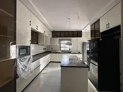 Newly Built 5 Bedroom Detached Duplex — Jahi, Abuja