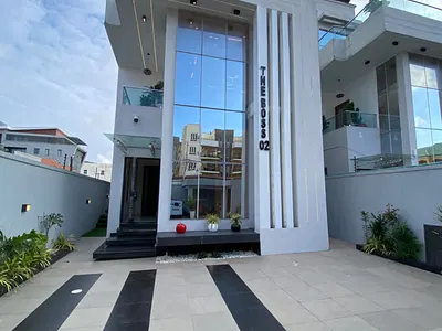 5 Bedroom — Lekki, Lagos