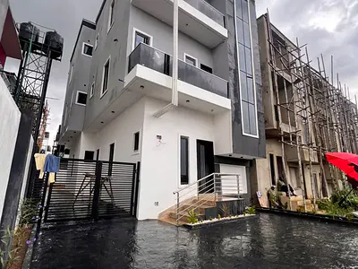 Smart Home 5 Bedrooms Terraced Duplex with BQ and Inverter — Wuye, Abuja