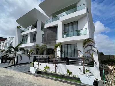 5 Bedroom Detached Duplex — Lekki, Lagos