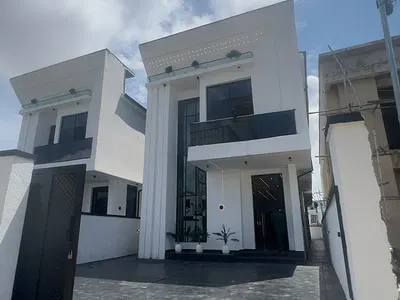 5 Bedroom Fully Detached Duplex with Pool — Lekki, Lagos
