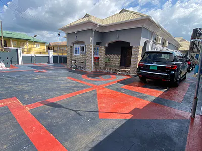 4 Bedroom Bungalow with 2 Bedroom Flats — Oda Road, Akure, Ondo