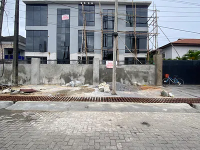12 Bedroom Apartment — Lekki Phase 1, Lekki, Lagos