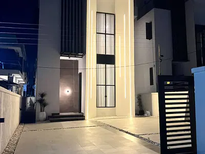 5 Bedroom Detached Duplex with Pool, Cinema and Gym — Lekki, Lagos
