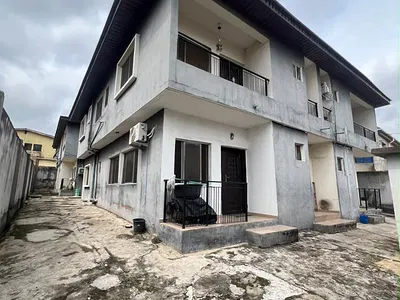 Well Maintained 8 Units 2 Bedroom Flats in a Secured Estate — 4mins Drive to Berger Bus Stop, Ojodu Berger, Ojodu, Lagos