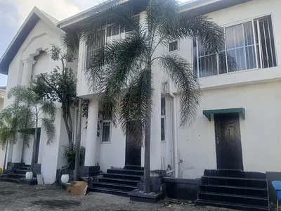 20 Rooms Fully Detached House. — Lekki, Lagos