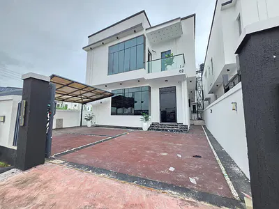 5 Bedroom Luxury Smart Home with Swimming Pool — Chevron Toll Gate, Lekki, Lagos