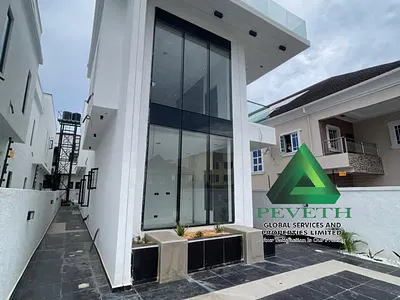 Luxury 5 Bedroom Fully Detached Duplex + BQ, Swimming Pool — Lekki, Lagos