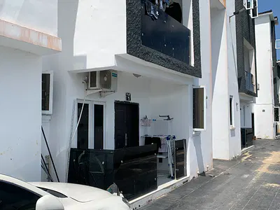 Luxury 3 Bedroom Upstairs with Pop Finishing, Dinning — Ajah, Lagos
