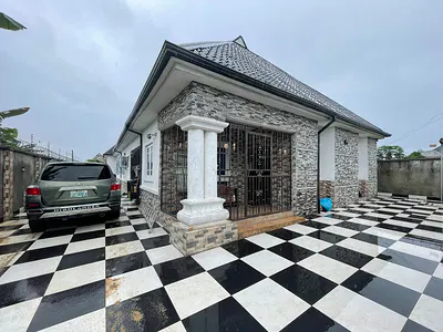 Luxury 4 Bedroom Detached Bungalow with 2 Self Contained BQ — Port Harcourt, Rivers