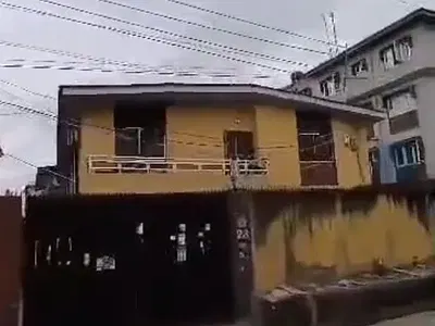 Block of 4 Flats, 3 Bedroom Each — Maternity Bus Stop Off Pedro Rd, Bariga, Shomolu, Lagos