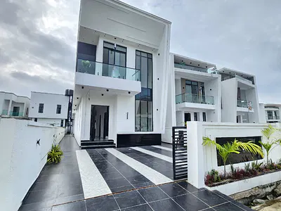 4 Bedroom — Lekki, Lagos