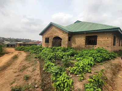 3 Bedroom Bungalow — Beside Amotekun Office, Along Ido Road, Ologuneru, Ibadan, Oyo