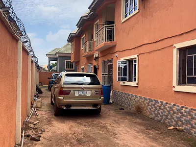 A Block of 5 Flats with 3 Bedroom Flats — Orji Uzor Kalu Estate, Thinkers Corner, Enugu, Enugu
