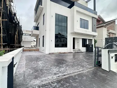 Highly Sophisticated 5 Bedroom Duplex with Swimming Pool, BQ, Cinema — Lekki, Lagos