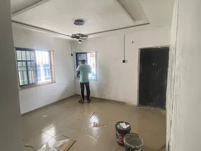 Spacious 2 Bedroom Flat with Car Park — Surulere, Lagos