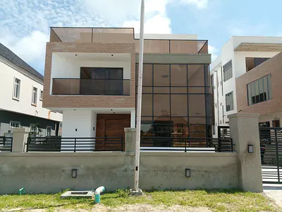 8 Nos 5 Bedrooms Tastefully Finished and Stunning Detached Houses + BQ — Ibeju Lekki, Lagos