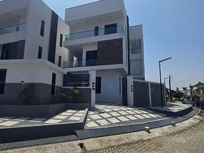 Luxury 5-Bedroom Fully Detached Duplex with 2 BQS & Cinema — Lekki, Lagos