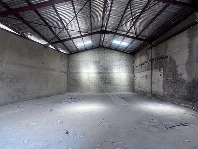 Mini Warehouse Measuring 250SQMTS — Eric Moore Industrial Estate, Lagos, Surulere, Lagos