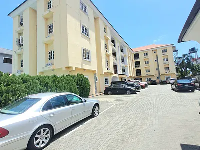 3 Bedroom Apartment with BQ and Pool — Lekki Phase 1, Lekki, Lagos