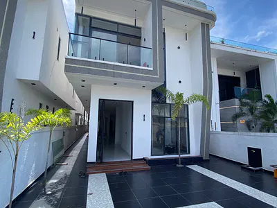 5 Bedroom — Ajah, Lekki, Lagos