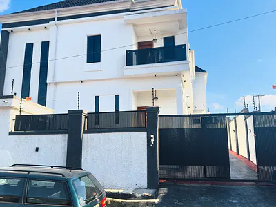 Luxury and Massive 5 Bedroom Fully Detached Duplex with BQ — Bashiru Adeniran Street, Adeoni Estate, Ojodu Berger, Ojodu, Lagos