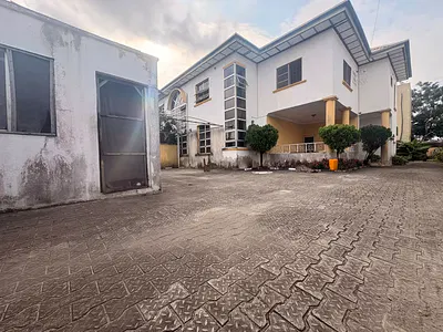 5 Bedroom Semi-Detached House — Lekki, Lagos