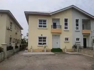 Well Maintained 4bedrooms Semi Detached Duplex with BQ . — Friends Colony Estate Osapa Shoprite Road Lekki Lagos, Jakande, Lekki, Lagos