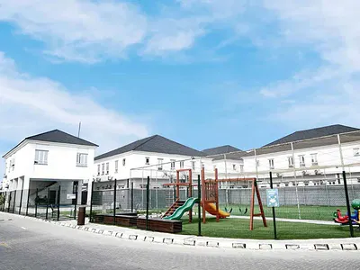 Fully Serviced 3 Bedroom Terrace Duplex + BQ, Swimming Pool, Gym — Victoria Bay Estate, Ikate Elegushi, Lekki, Lagos