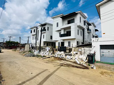 Newly Built 5 Bedroom Fully Detached Duplex with BQ — Maryland, Lagos